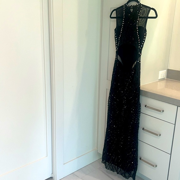 Gorgeous, sexy, beaded & sequin full length dress with stretch.FANTASTIC DEAL!!! - Picture 4 of 5